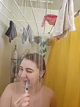 Snowbunnycake 131 online show from 04.21.26