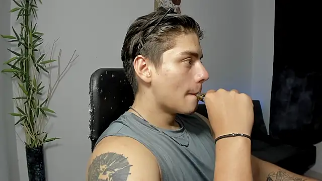 Giordano Russo online show from 12.17.24