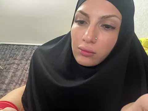 GumusGuray online show from 02.10.25