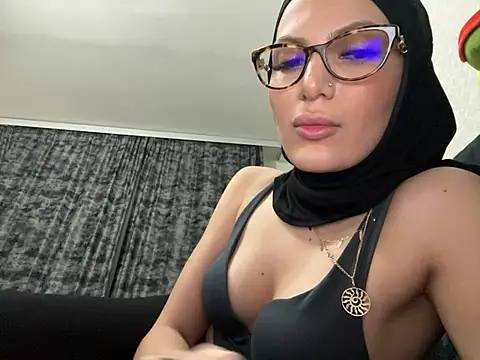 GumusGuray online show from 03.14.25