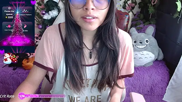 Snapshot of MidoriQuiinn chatting on 12.22.24 MidoriQuiinn online show from 12.22.24