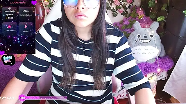 Snapshot of MidoriQuiinn chatting on 01.25.25 MidoriQuiinn online show from 01.25.25