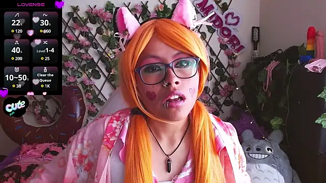 Snapshot of MidoriQuiinn chatting on 01.30.25 MidoriQuiinn online show from 01.30.25