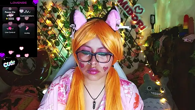 Snapshot of MidoriQuiinn chatting on 01.30.25 MidoriQuiinn online show from 01.30.25