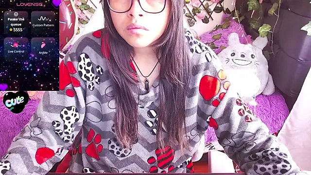 Snapshot of MidoriQuiinn chatting on 02.01.25 MidoriQuiinn online show from 02.01.25