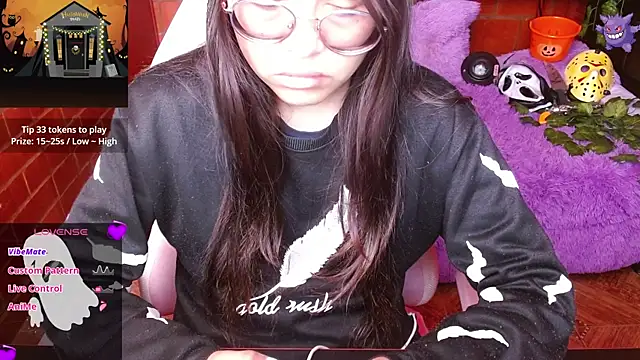 Snapshot of MidoriQuiinn chatting on 10.06.25 MidoriQuiinn online show from 10.06.25