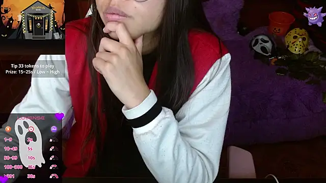 Snapshot of MidoriQuiinn chatting on 10.10.25 MidoriQuiinn online show from 10.10.25