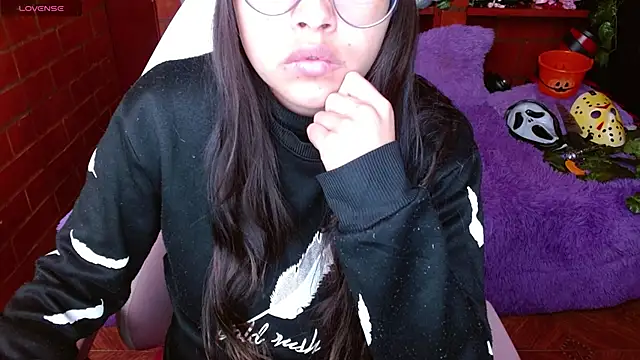 Snapshot of MidoriQuiinn chatting on 10.14.25 MidoriQuiinn online show from 10.14.25