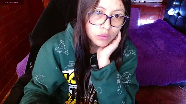 Snapshot of MidoriQuiinn chatting on 02.24.26 MidoriQuiinn online show from 02.24.26