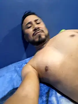 Eumanzor online show from 11.25.25