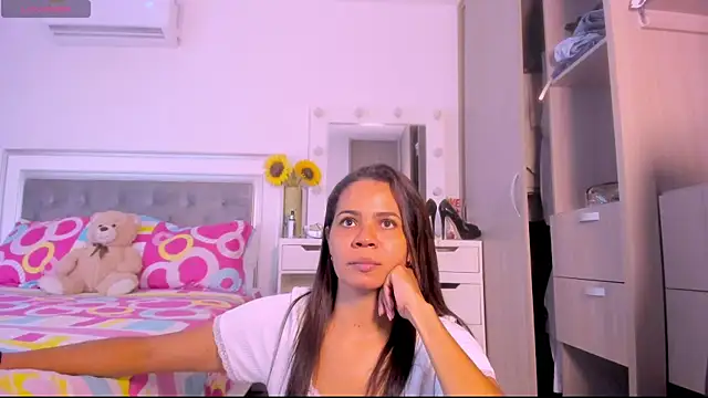Snapshot of sharonDulce chatting on 05.01.26 sharonDulce online show from 05.01.26