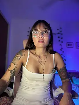 LunaXuan online show from 03.05.26