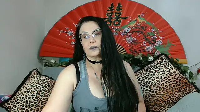 x  KHALEESI  x online show from 06.08.26