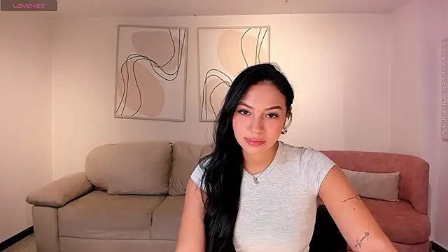 Snapshot of MollyJones_ chatting on 05.22.26 MollyJones online show from 05.22.26