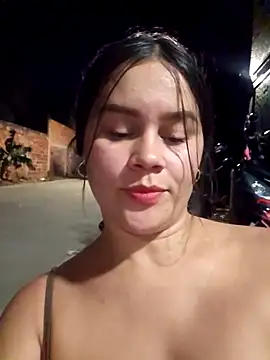Snapshot of sweet_lucia chatting on 03.19.26 sweet lucia online show from 03.19.26