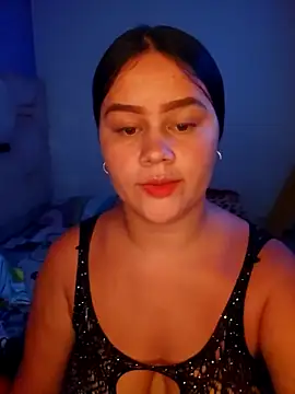 Snapshot of sweet_lucia chatting on 03.26.26 sweet lucia online show from 03.26.26