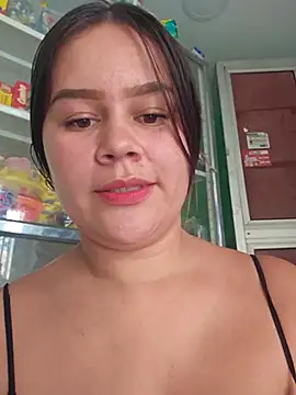 Snapshot of sweet_lucia chatting on 03.28.26 sweet lucia online show from 03.28.26