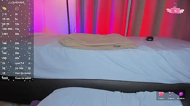 Snapshot of hot_booty_ chatting on 09.18.25 hot booty online show from 09.18.25