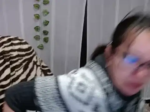 Snapshot of Sonialorens_ chatting on 02.08.25 Sonialorens online show from 02.08.25