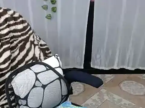 Snapshot of Sonialorens_ chatting on 02.11.25 Sonialorens online show from 02.11.25