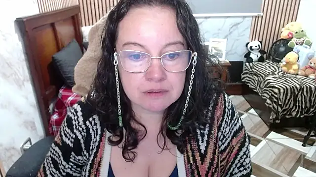 Sonialorens  online show from 04.21.26