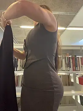 angelitasexy81 online show from 11.18.25