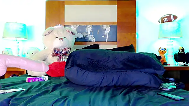 Snapshot of ashley_19xx chatting on 10.03.25 ashley 19xx online show from 10.03.25