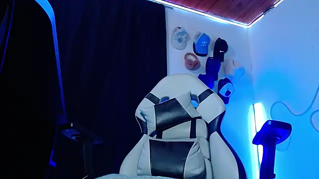 Snapshot of sebastian_horny chatting on 12.15.25 sebastian horny online show from 12.15.25