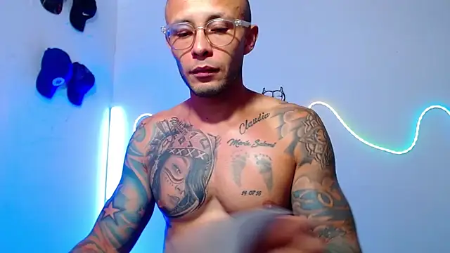 Snapshot of sebastian_horny chatting on 01.07.26 sebastian horny online show from 01.07.26