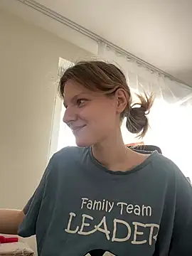 MaryHiggins online show from 02.04.25