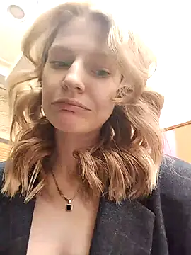 MaryHiggins online show from 03.08.25