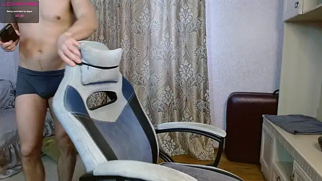 Aestheticguy101 online show from 02.24.25