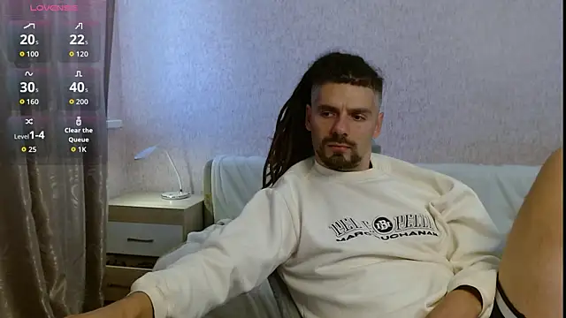 Aestheticguy101 online show from 10.21.25