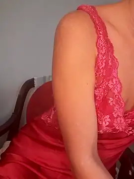 Snapshot of megan2021 chatting on 01.04.25 megan2021 online show from 01.04.25