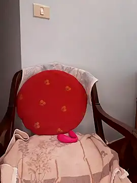 Snapshot of megan2021 chatting on 09.10.25 megan2021 online show from 09.10.25