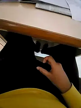 Snapshot of vansh1802 chatting on 01.06.25 vansh1802 online show from 01.06.25