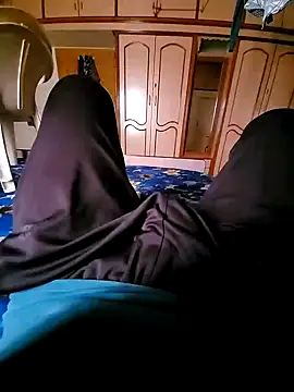 Snapshot of vansh1802 chatting on 02.22.25 vansh1802 online show from 02.22.25