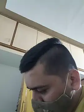 Snapshot of vansh1802 chatting on 02.26.25 vansh1802 online show from 02.26.25