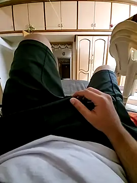 Snapshot of vansh1802 chatting on 11.16.25 vansh1802 online show from 11.16.25