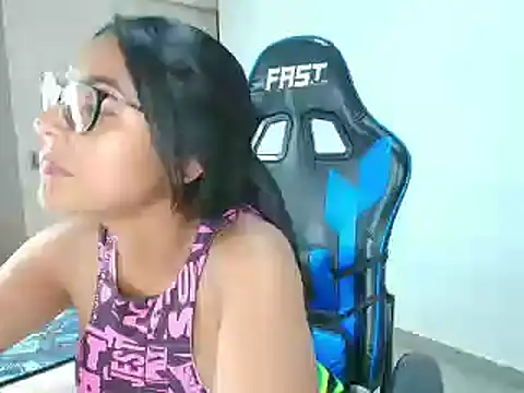 sophiax-x online show from 01.17.25