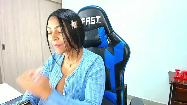 sophiax-x online show from 09.21.25