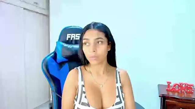 sophiax-x online show from 01.06.26