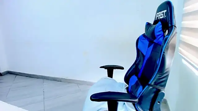 sophiax-x online show from 03.26.26