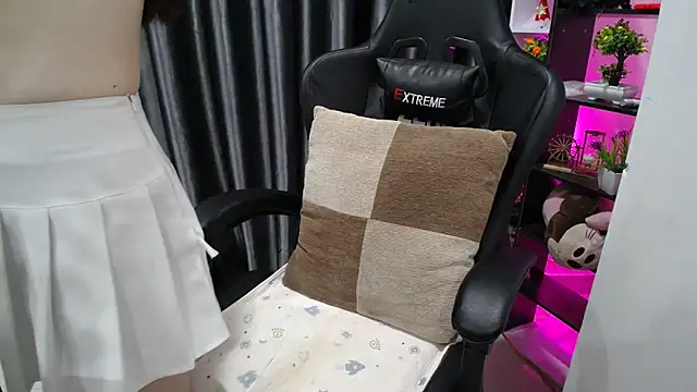 Yuki-yio online show from 03.19.25