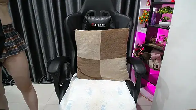 Yuki-yio online show from 10.01.25