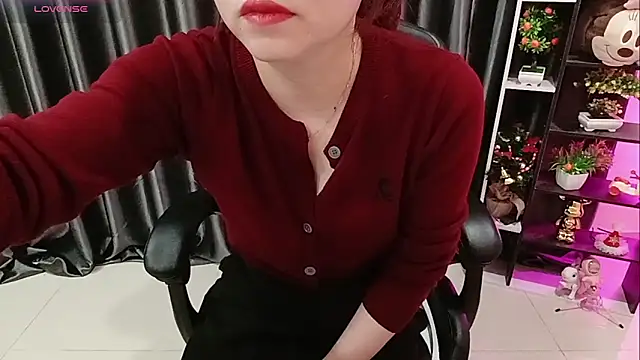 Snapshot of Yuki-yio chatting on 03.06.26 Yuki-yio online show from 03.06.26