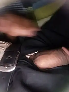 Snapshot of Pitercom chatting on 10.26.25 Pitercom online show from 10.26.25