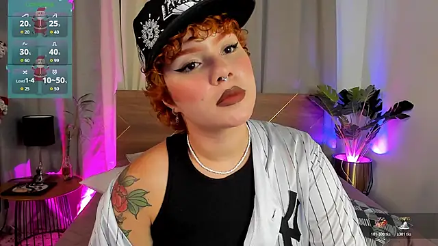 Snapshot of Amy_art chatting on 11.22.25 Amy art online show from 11.22.25