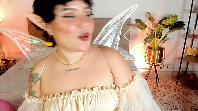 Snapshot of Amy_art chatting on 05.08.26 Amy art online show from 05.08.26