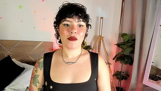 Snapshot of Amy_art chatting on 06.10.26 Amy art online show from 06.10.26